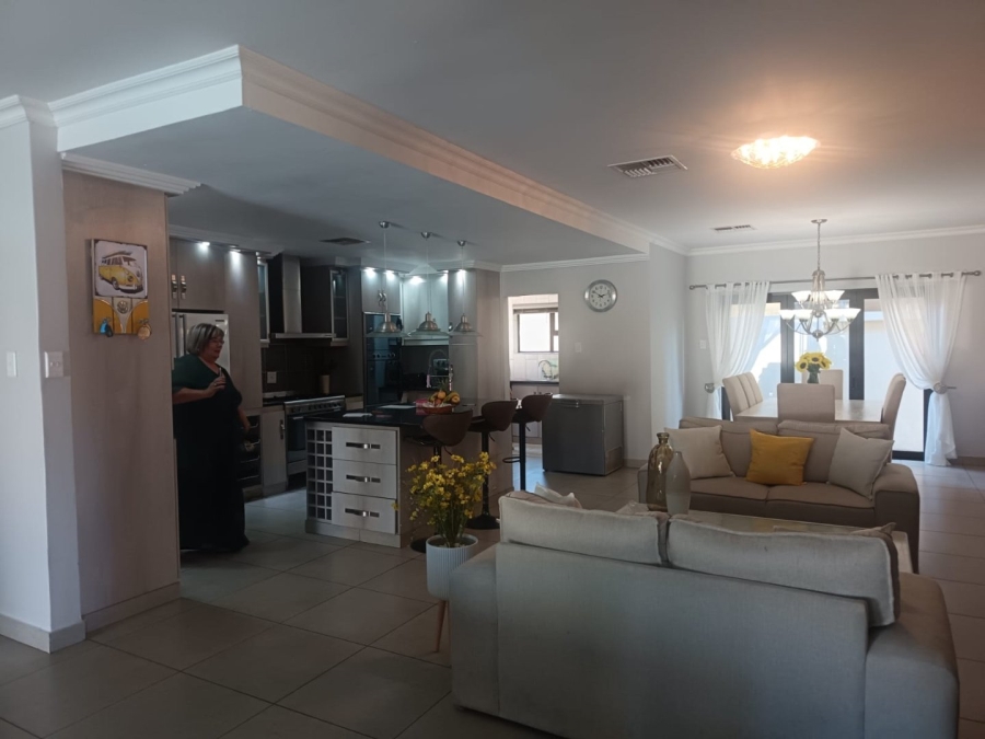 4 Bedroom Property for Sale in Hillcrest Northern Cape